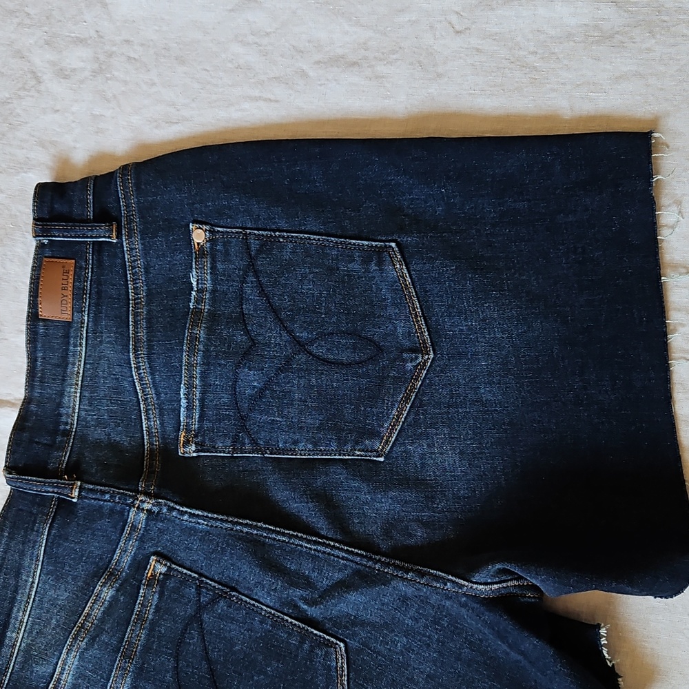 Judy Blue Darck Blue Cut Off Jean Shorts High-Waisted Button Fly Sz 1Xlarge - Picture 15 of 16